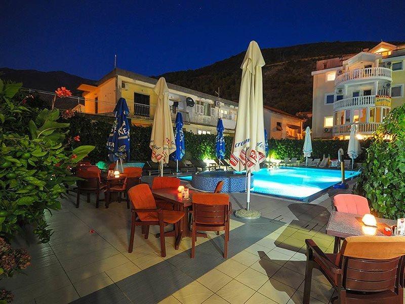 Hotel Aquamarin Budva Eksteriør bilde